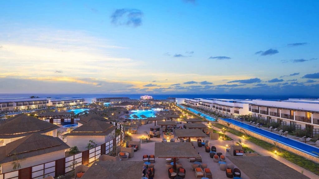 Hotel Melia Llana Beach Resort Sal overzicht avond