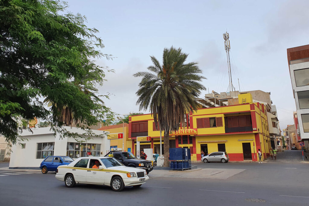 Vervoer Kaapverdië, een taxi in Mindelo op São Vicente
