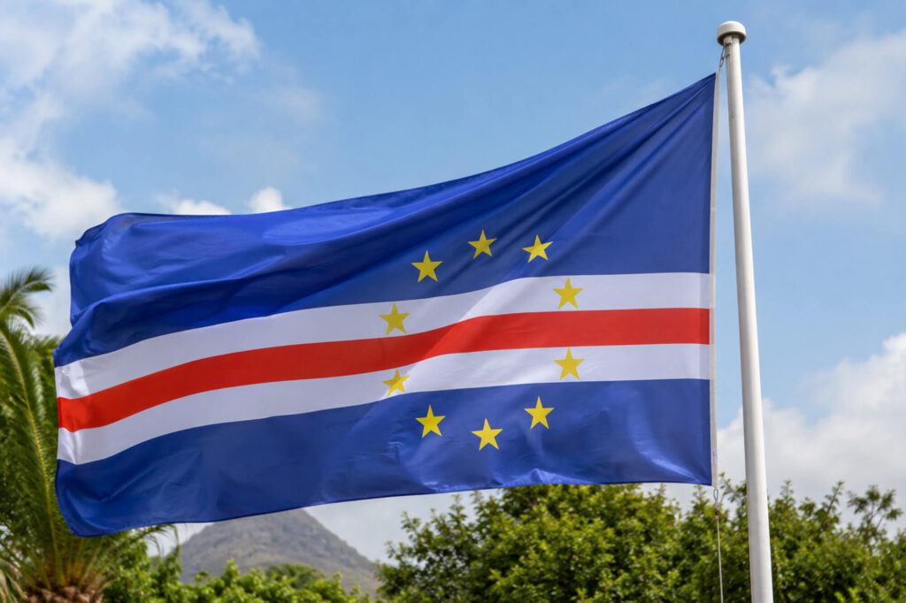 Kaapverdië vlag wapperend in de wind